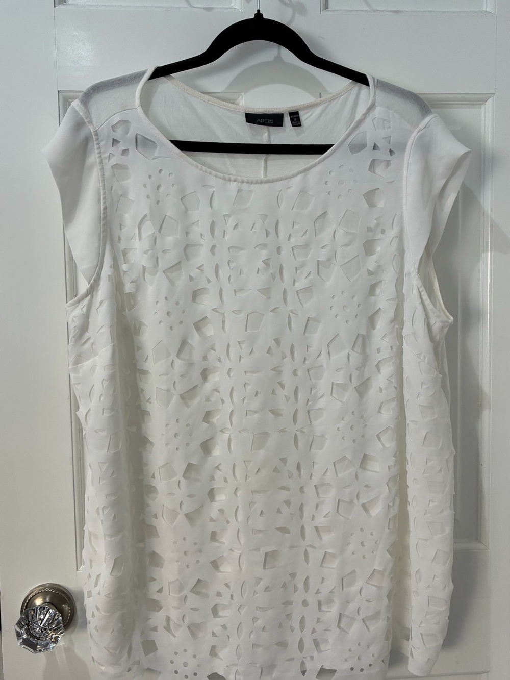 Apt. 9 White Laser-Cut Blouse with cap sleeves